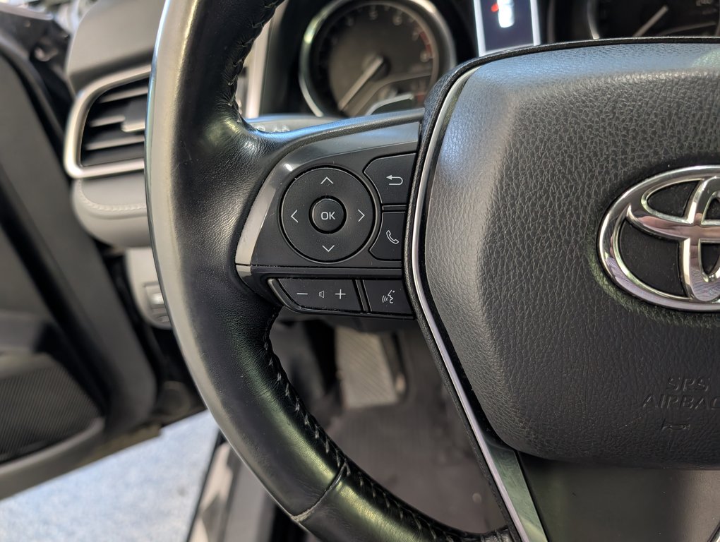 2019 Toyota Camry SE in Magog, Quebec - 19 - w1024h768px