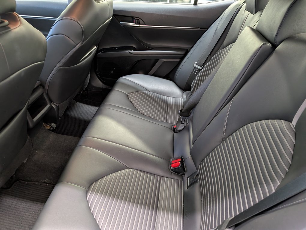 2019 Toyota Camry SE in Magog, Quebec - 11 - w1024h768px