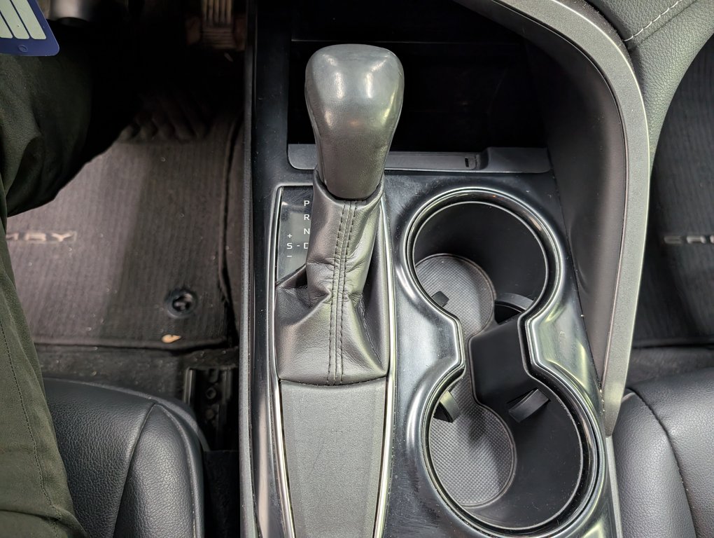 2019 Toyota Camry SE in Magog, Quebec - 18 - w1024h768px