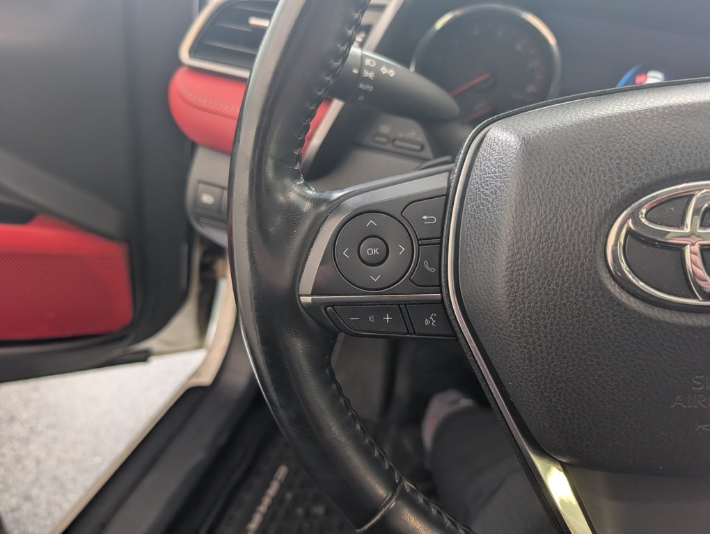 Toyota Camry XSE AWD, CUIR ROUGE, 2020 à Magog, Québec - 17 - w1024h768px