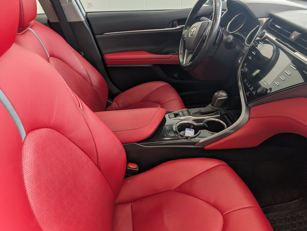 Toyota Camry XSE AWD, CUIR ROUGE, 2020 à Magog, Québec - 7 - w1024h768px