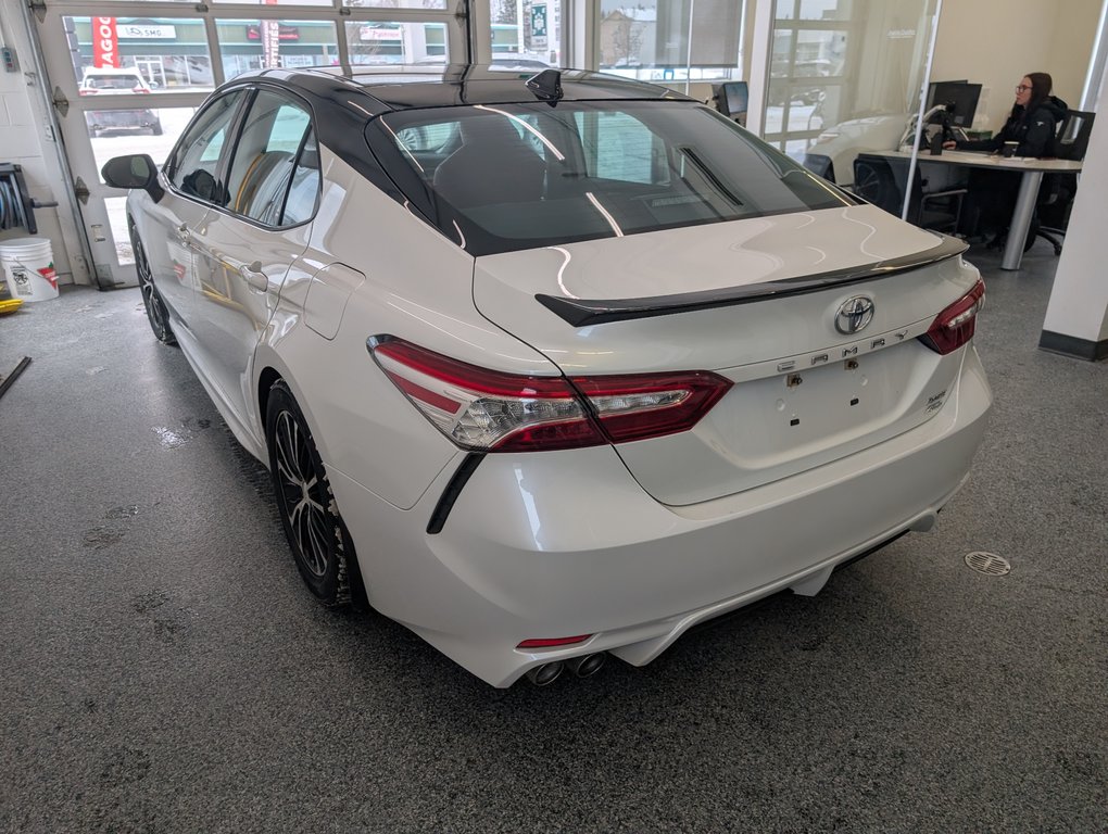 Toyota Camry XSE AWD, CUIR ROUGE, 2020 à Magog, Québec - 3 - w1024h768px