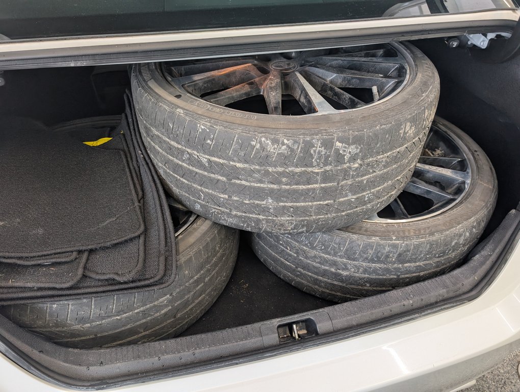 Toyota Camry XSE AWD, CUIR ROUGE, 2020 à Magog, Québec - 6 - w1024h768px