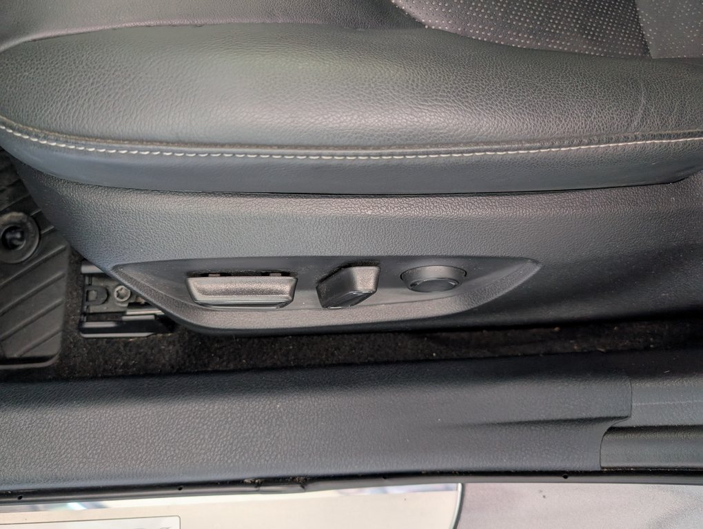 2022 Toyota Camry XSE in Magog, Quebec - 15 - w1024h768px