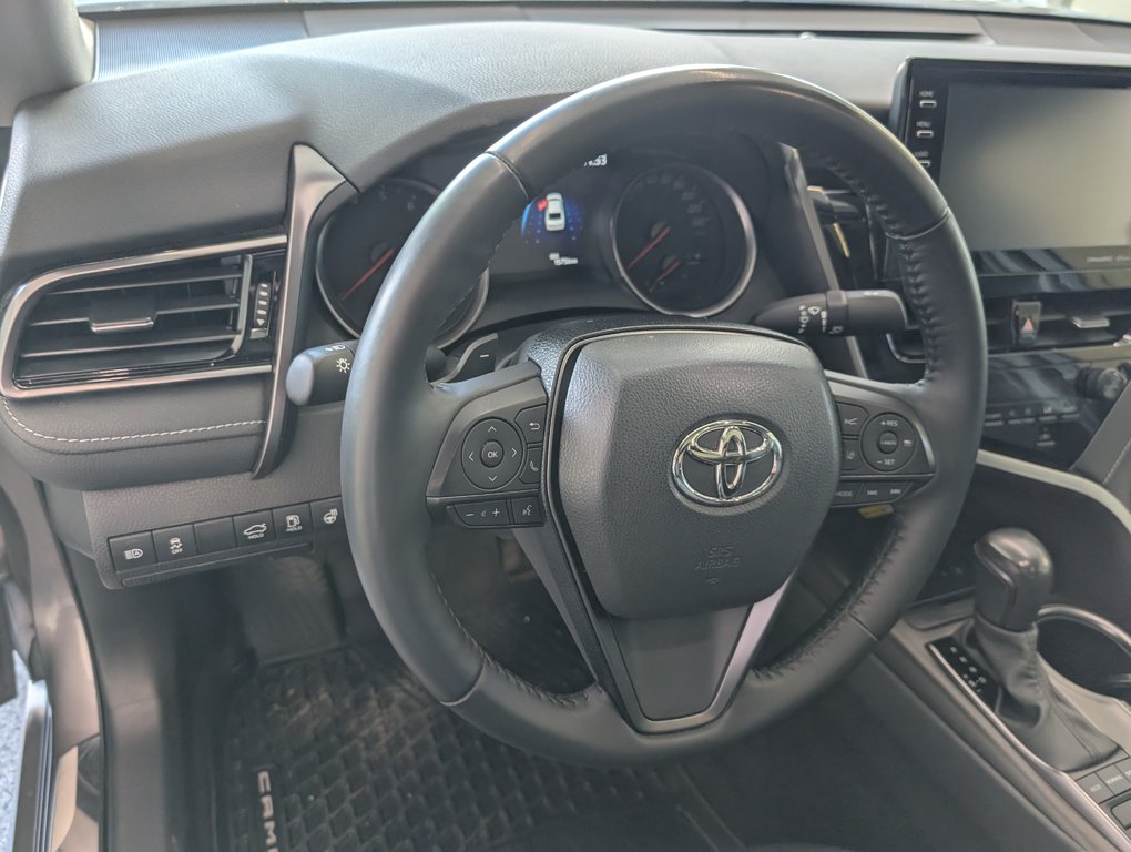 2022 Toyota Camry XSE in Magog, Quebec - 14 - w1024h768px