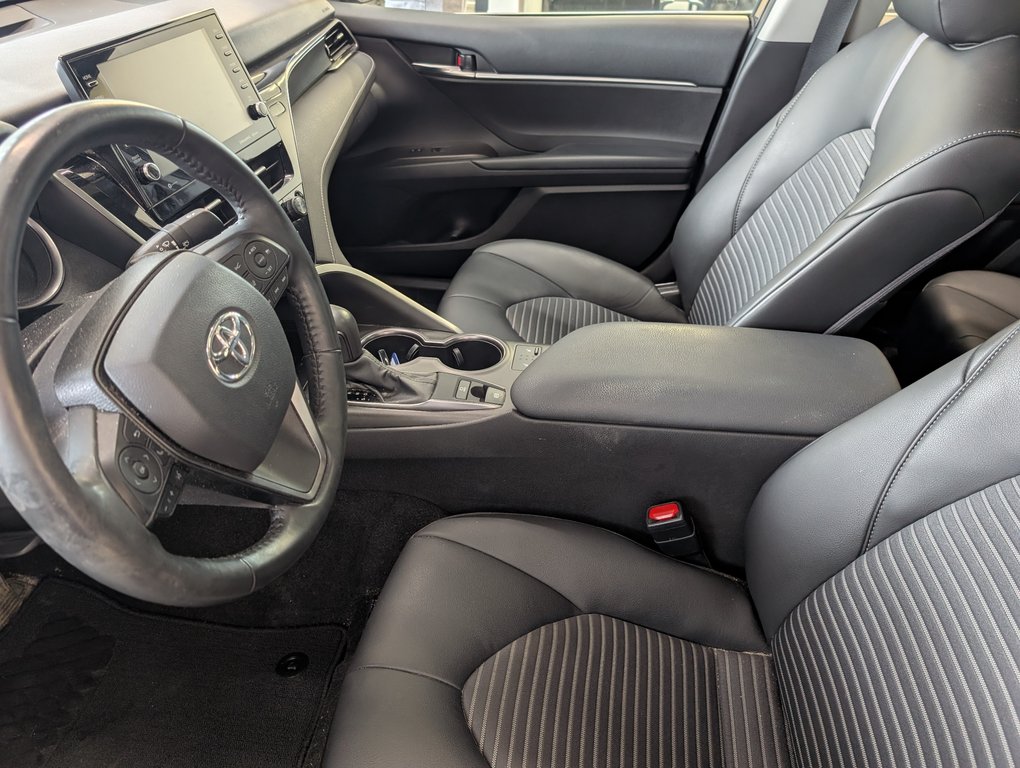 2022 Toyota Camry SE AWD GR. AMELIORER, GARANTIE JUSQU EN 2026, in Magog, Quebec - 11 - w1024h768px