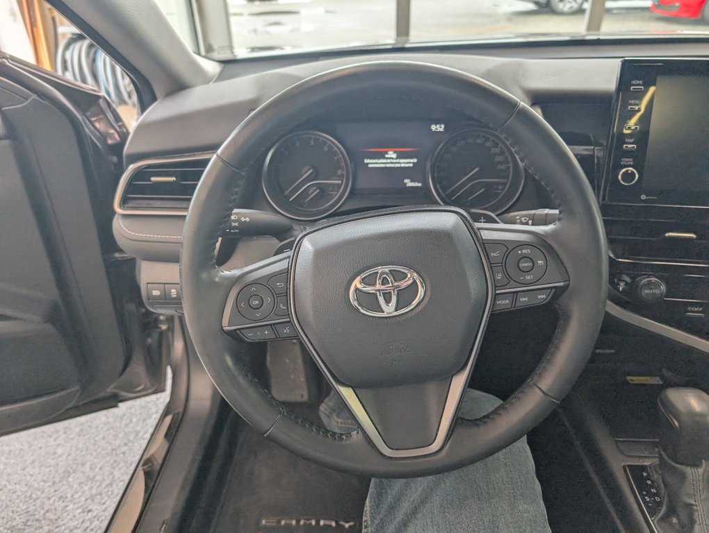 2022 Toyota Camry SE AWD GR. AMELIORER, GARANTIE JUSQU EN 2026, in Magog, Quebec - 15 - w1024h768px