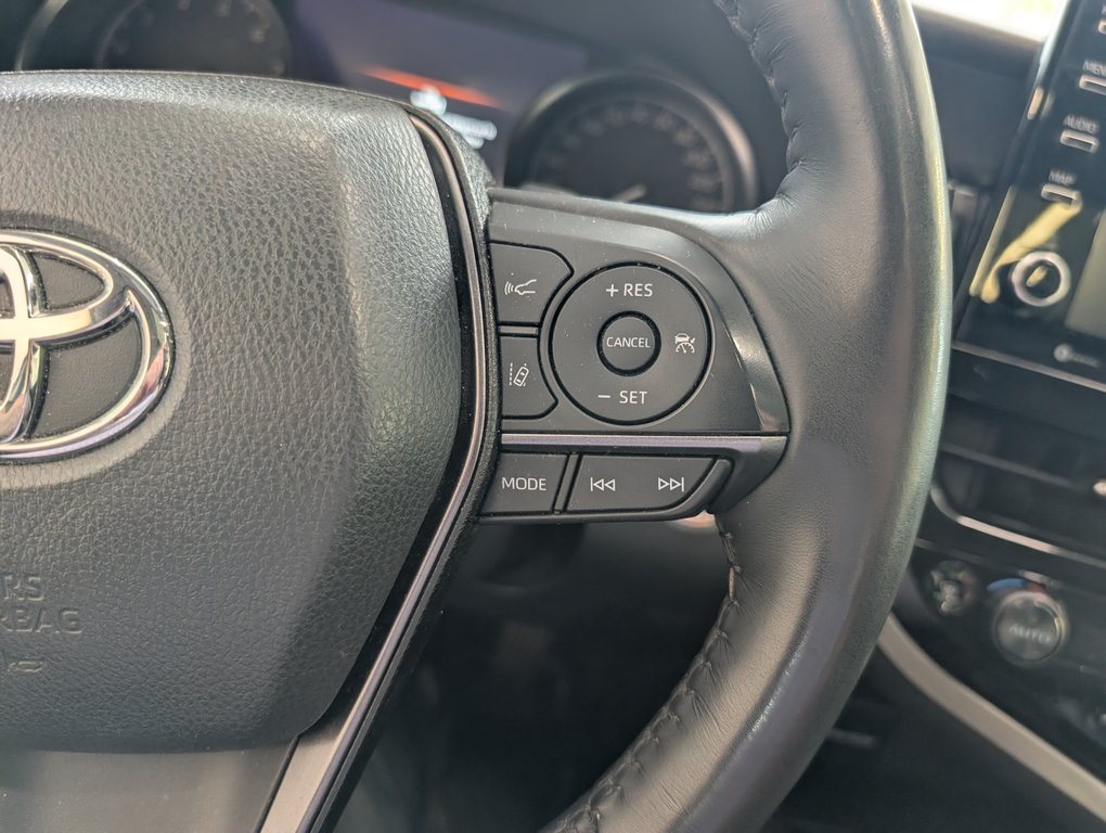 Toyota Camry SE AWD, 2023 à Magog, Québec - 20 - w1024h768px