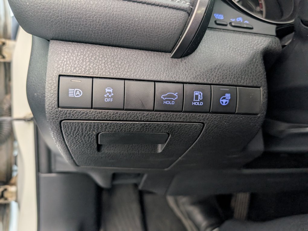 Toyota Camry SE AWD, 2023 à Magog, Québec - 23 - w1024h768px