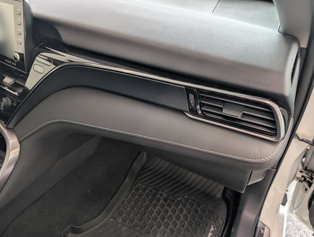 Toyota Camry SE AWD, 2023 à Magog, Québec - 9 - w1024h768px
