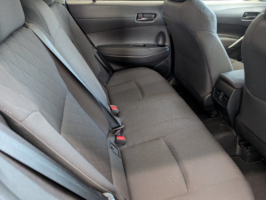 Toyota COROLLA CROSS LE AWD, GARANTIE JUSQU EN 2026, 2022 à Magog, Québec - 8 - w1024h768px