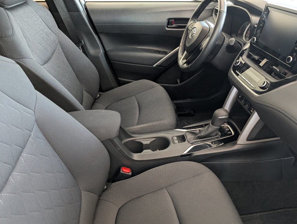 Toyota COROLLA CROSS LE AWD, GARANTIE JUSQU EN 2026, 2022 à Magog, Québec - 9 - w1024h768px