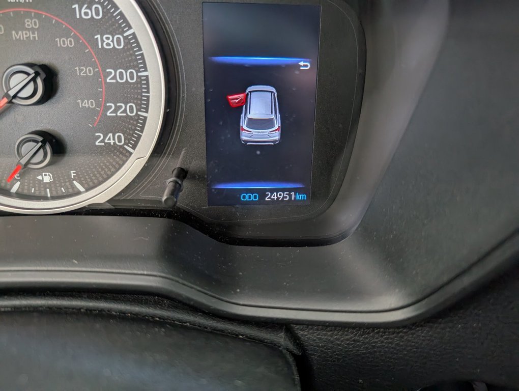 Toyota COROLLA CROSS LE AWD, GARANTIE JUSQU EN 2026, 2022 à Magog, Québec - 22 - w1024h768px
