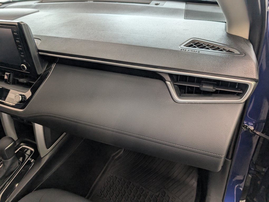 2022 Toyota Corolla Cross LE AWD in Magog, Quebec - 10 - w1024h768px