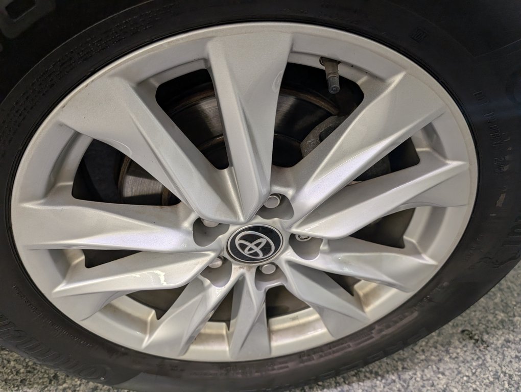 2022 Toyota Corolla Cross LE AWD in Magog, Quebec - 24 - w1024h768px