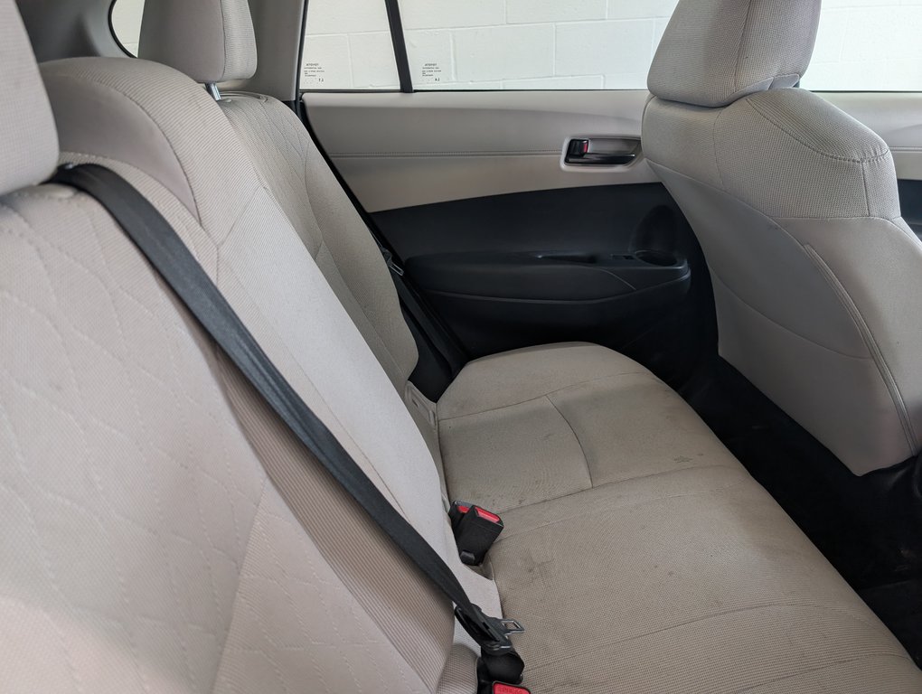 Toyota Corolla Cross L AWD, 2022 à Magog, Québec - 7 - w1024h768px