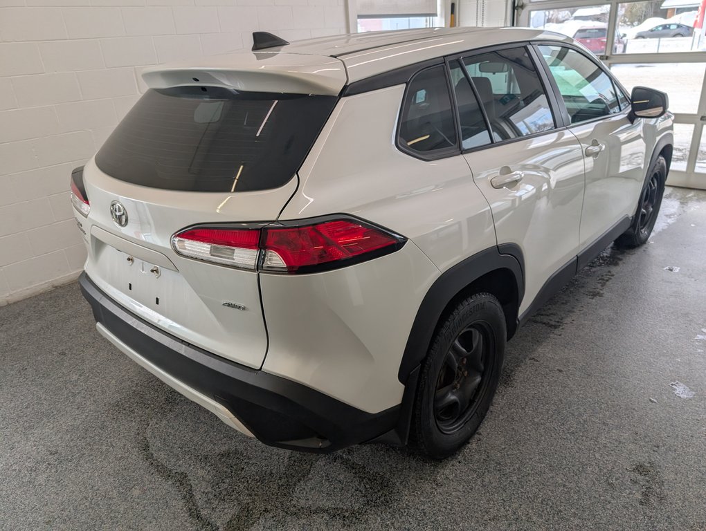 Toyota Corolla Cross L AWD, 2022 à Magog, Québec - 3 - w1024h768px