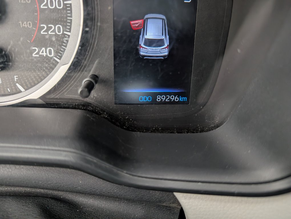 Toyota Corolla Cross L AWD, 2022 à Magog, Québec - 21 - w1024h768px