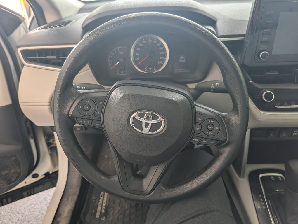 Toyota Corolla Cross L AWD, 2022 à Magog, Québec - 14 - w1024h768px