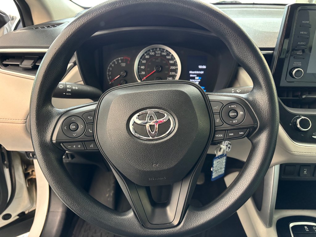 2022 Toyota Corolla Cross L AWD, in Magog, Quebec - 16 - w1024h768px