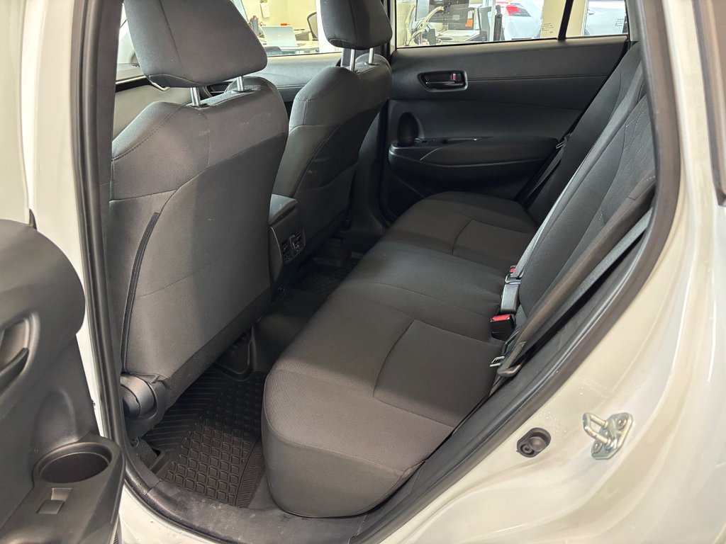 Toyota Corolla Cross LE AWD, 2022 à Magog, Québec - 11 - w1024h768px
