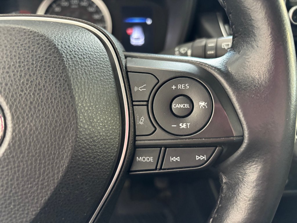 Toyota Corolla Cross LE AWD, 2022 à Magog, Québec - 18 - w1024h768px