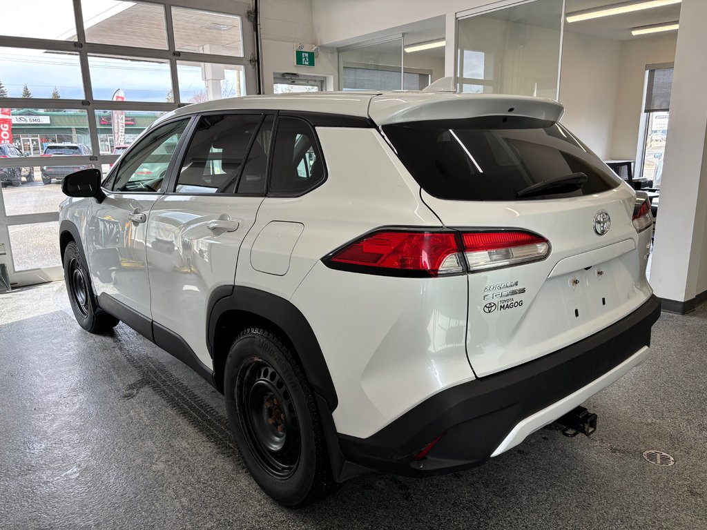 Toyota Corolla Cross LE AWD, 2022 à Magog, Québec - 5 - w1024h768px