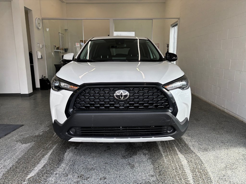 Toyota Corolla Cross LE AWD, 2022 à Magog, Québec - 6 - w1024h768px
