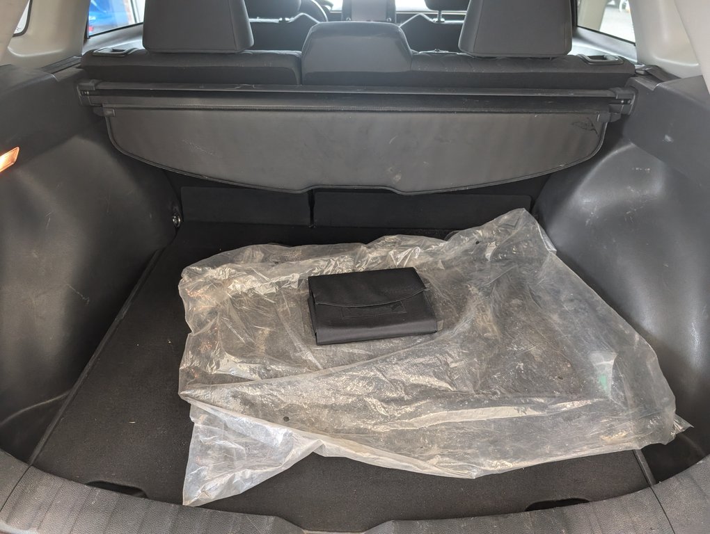 2022 Toyota Corolla Cross LE AWD in Magog, Quebec - 6 - w1024h768px