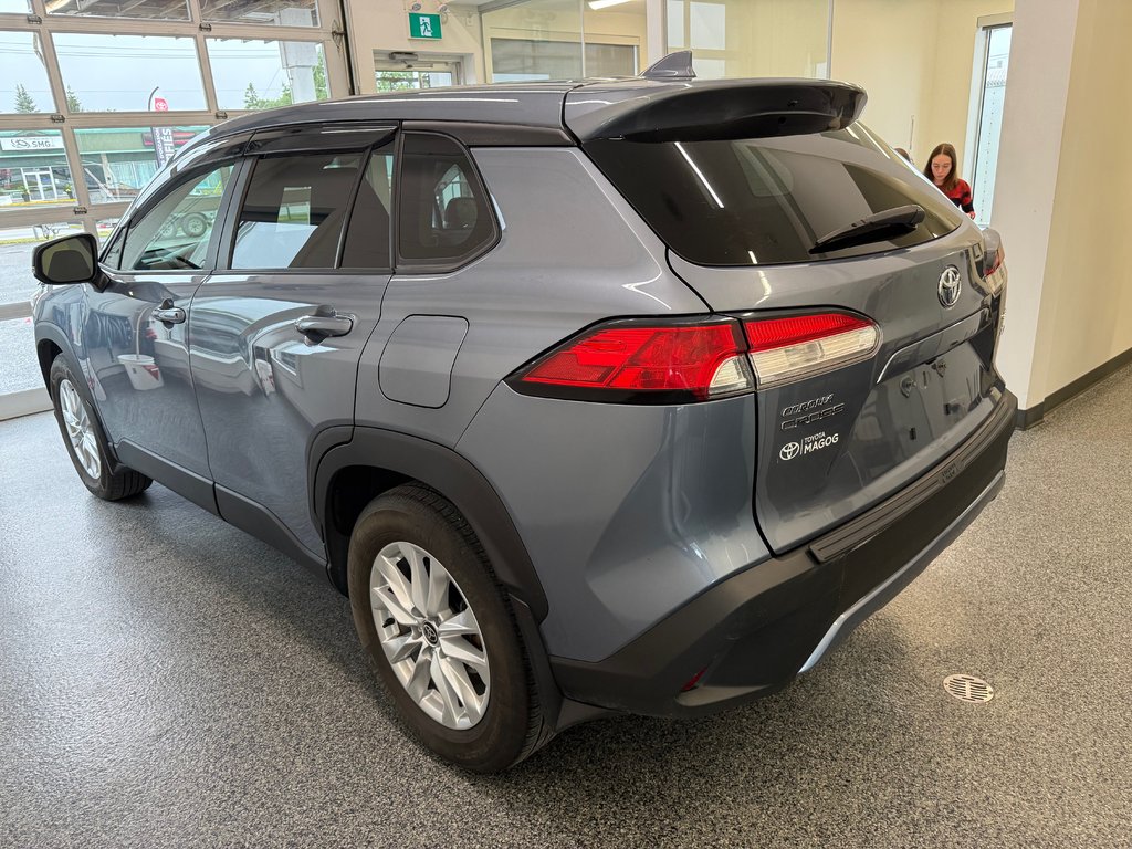 Toyota Corolla Cross LE AWD 2022 à Magog, Québec - 5 - w1024h768px