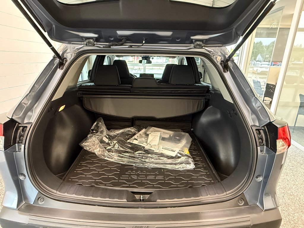 Toyota Corolla Cross LE AWD 2022 à Magog, Québec - 8 - w1024h768px