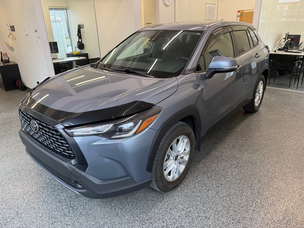 Toyota Corolla Cross LE AWD 2022 à Magog, Québec - 6 - w1024h768px