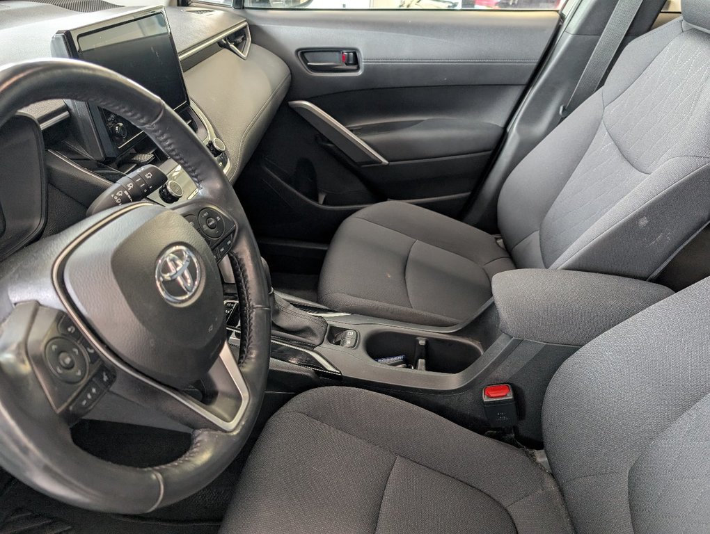 2023 Toyota COROLLA CROSS LE AWD, GARANTIE JUSQU EN 2027, in Magog, Quebec - 12 - w1024h768px