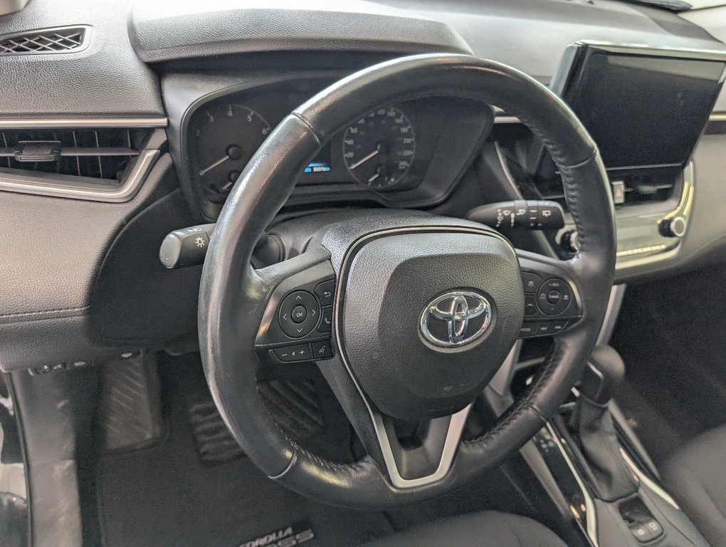 2023 Toyota COROLLA CROSS LE AWD, GARANTIE JUSQU EN 2027, in Magog, Quebec - 13 - w1024h768px