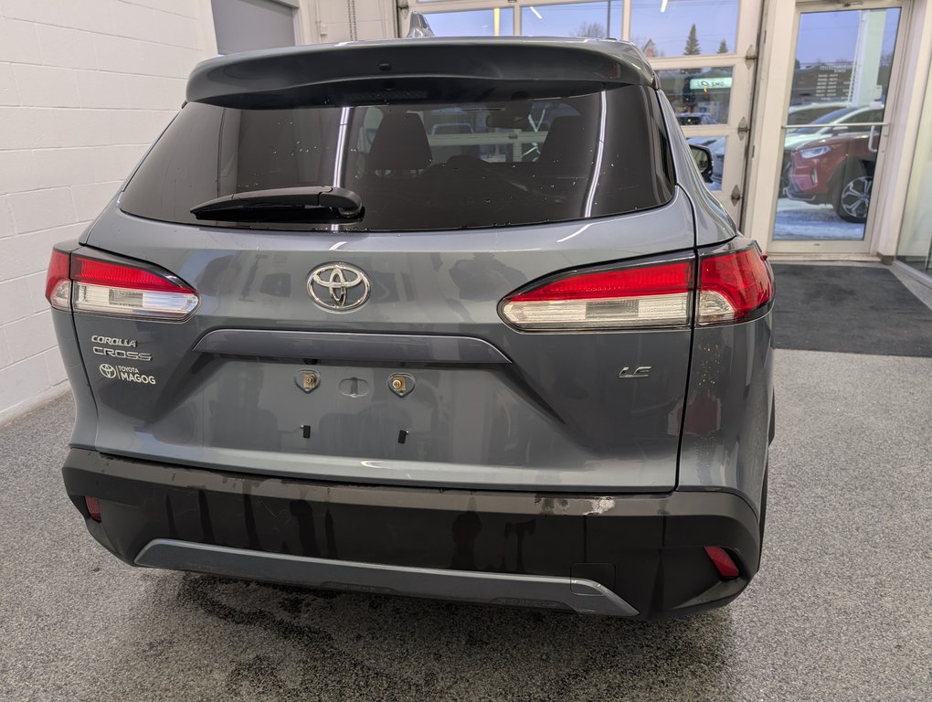 2023 Toyota Corolla Cross LE FWD, GARANTIE JUSQU EN 2028, in Magog, Quebec - 4 - w1024h768px