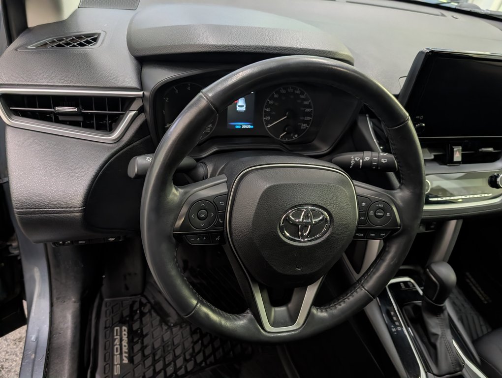 2023 Toyota Corolla Cross LE FWD, GARANTIE JUSQU EN 2028, in Magog, Quebec - 10 - w1024h768px