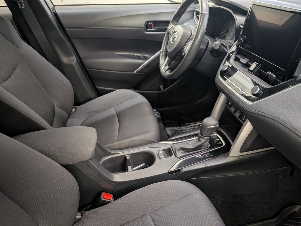 2023 Toyota Corolla Cross LE FWD, GARANTIE JUSQU EN 2028, in Magog, Quebec - 7 - w1024h768px