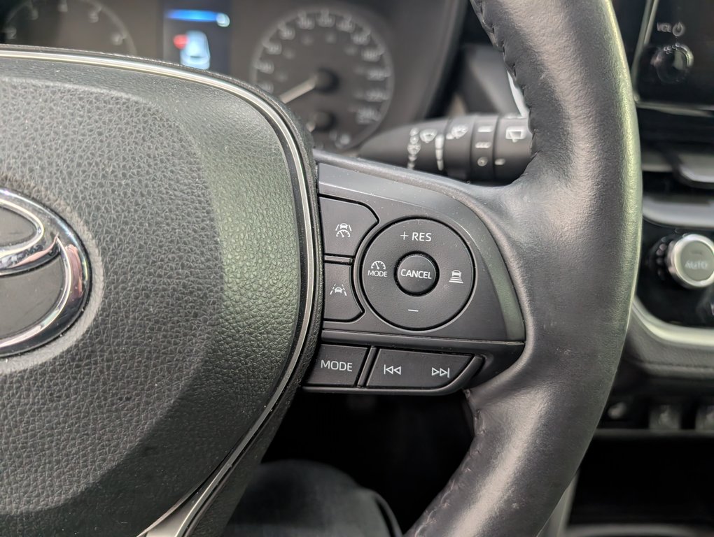 2023 Toyota Corolla Cross LE FWD, GARANTIE JUSQU EN 2028, in Magog, Quebec - 17 - w1024h768px