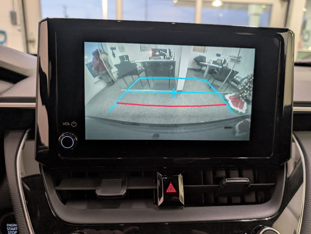 2023 Toyota Corolla Cross LE FWD, GARANTIE JUSQU EN 2028, in Magog, Quebec - 18 - w1024h768px