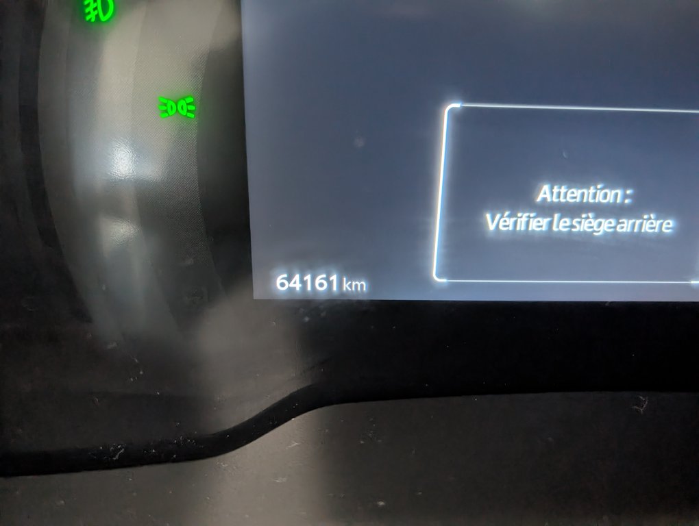 2023 Toyota Corolla Cross XSE HYBRID AWD in Magog, Quebec - 21 - w1024h768px