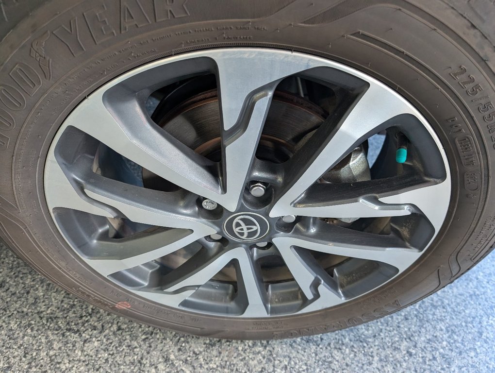 2024 Toyota COROLLA CROSS LE AWD, GARANTIE JUSQU EN 2029, in Magog, Quebec - 23 - w1024h768px