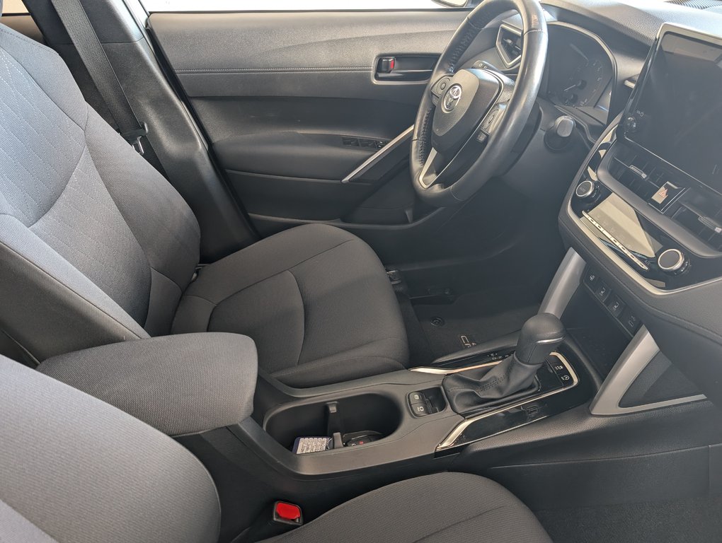 Toyota COROLLA CROSS LE AWD, GARANTIE JUSQU EN 2028, 2024 à Magog, Québec - 9 - w1024h768px