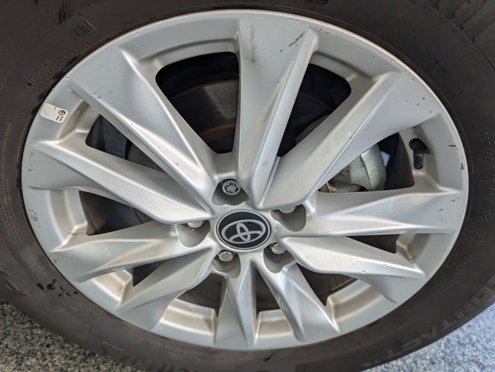 Toyota COROLLA CROSS LE AWD, GARANTIE JUSQU EN 2028, 2024 à Magog, Québec - 24 - w1024h768px