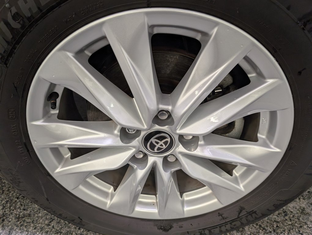 2024 Toyota Corolla Cross LE AWD, GARANTIE JUSQU EN 2028, in Magog, Quebec - 24 - w1024h768px