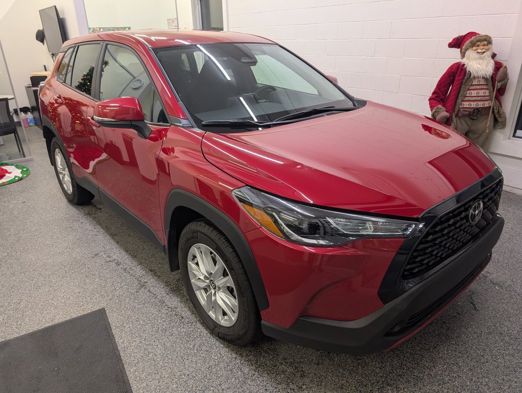 2024 Toyota Corolla Cross LE AWD, GARANTIE JUSQU EN 2028, in Magog, Quebec - 1 - w1024h768px