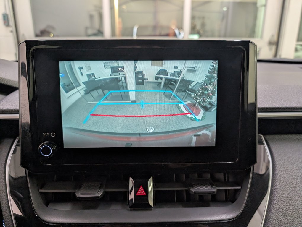 2024 Toyota Corolla Cross LE AWD, GARANTIE JUSQU EN 2028, in Magog, Quebec - 21 - w1024h768px