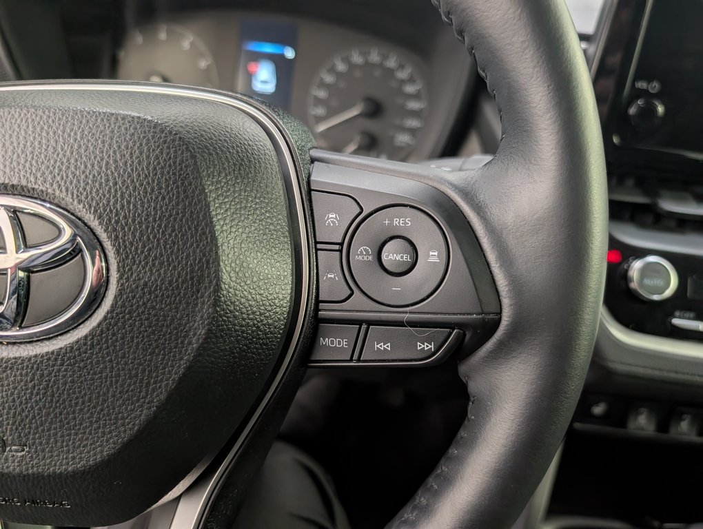 2024 Toyota Corolla Cross LE AWD, GARANTIE JUSQU EN 2028, in Magog, Quebec - 20 - w1024h768px