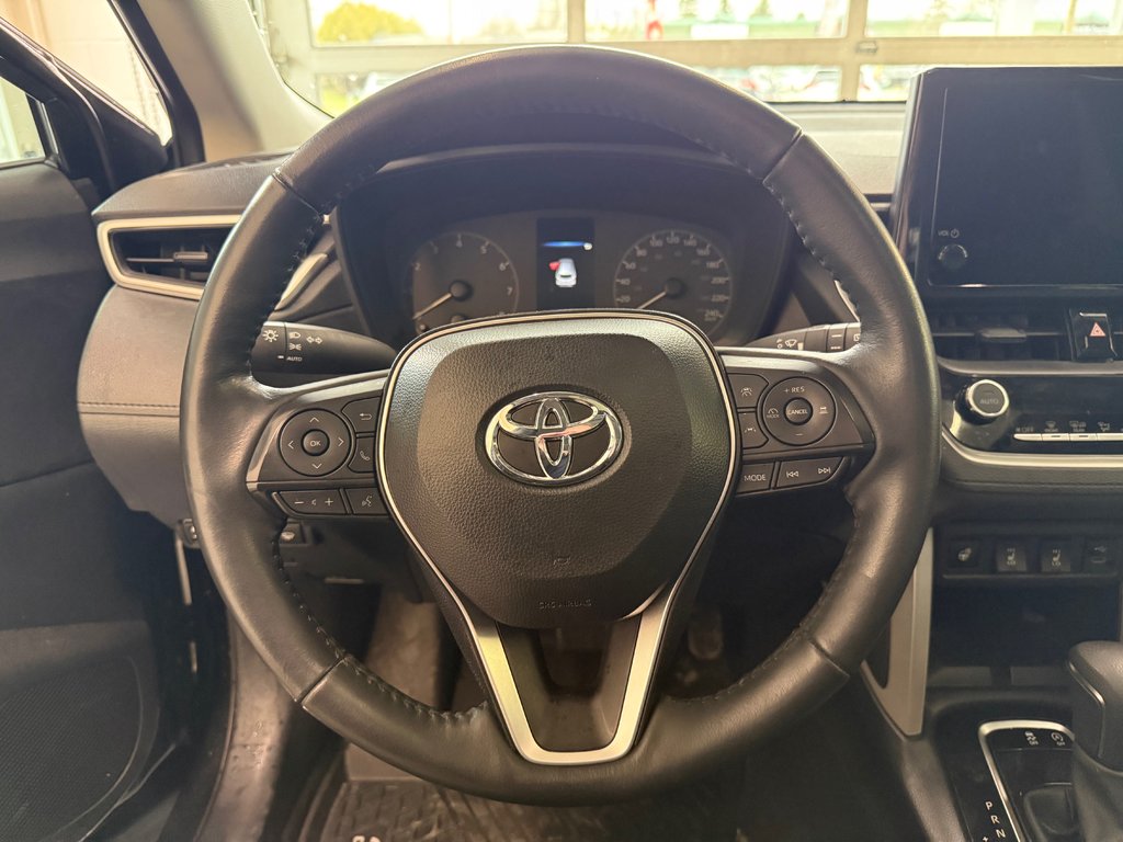 Toyota Corolla Cross LE AWD, GARANTIE JUSQU EN 2029 2024 à Magog, Québec - 11 - w1024h768px