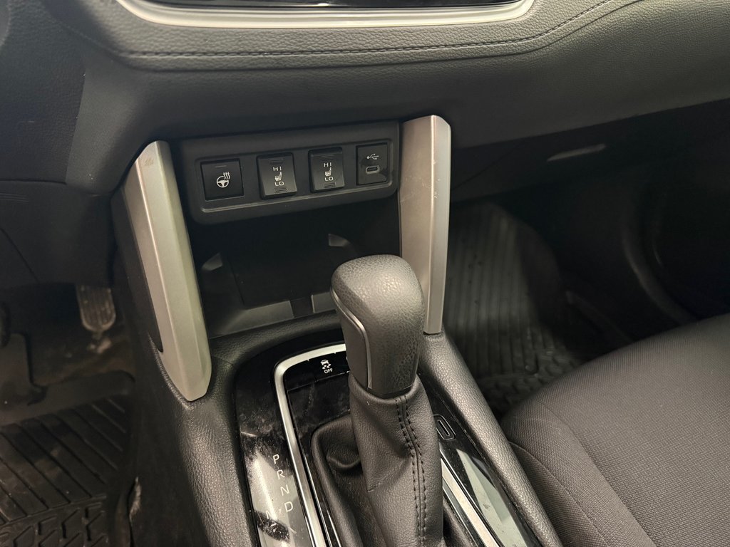 Toyota Corolla Cross LE AWD, GARANTIE JUSQU EN 2029 2024 à Magog, Québec - 14 - w1024h768px