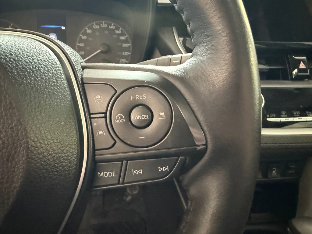 Toyota Corolla Cross LE AWD, GARANTIE JUSQU EN 2029 2024 à Magog, Québec - 12 - w1024h768px